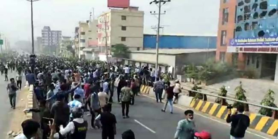 Students Launch Attack on Mahbubur Rahman Mollah College - Image - Internet