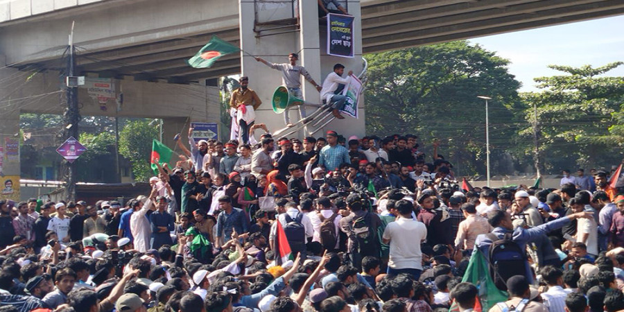 Hasnat Abdullah and Sarjis Alam deliver speeches at the protest rally held at Tiger Pass in Chattogram | File photo