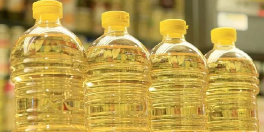 Soybean Oil Price Increases by Tk 14 Per Liter Amid Tax Cuts Expiry and Global Market Pressures Photo: Collected